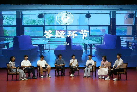 薪火相传启新程 青春共筑成长路 ——北京市第十二中学新高一年级入学培训第二天纪实