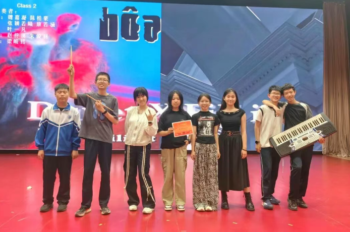 深度观察  生态重构——北京十二中科丰校区举办“走向学习真实发生的课堂”专题研讨活动